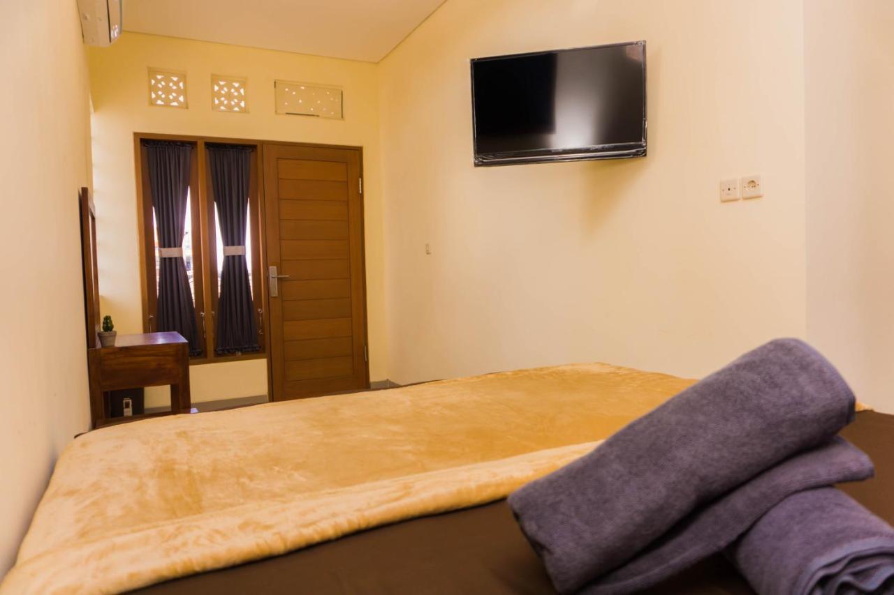 Hotel Cakra House Denpasar Zewnętrze zdjęcie